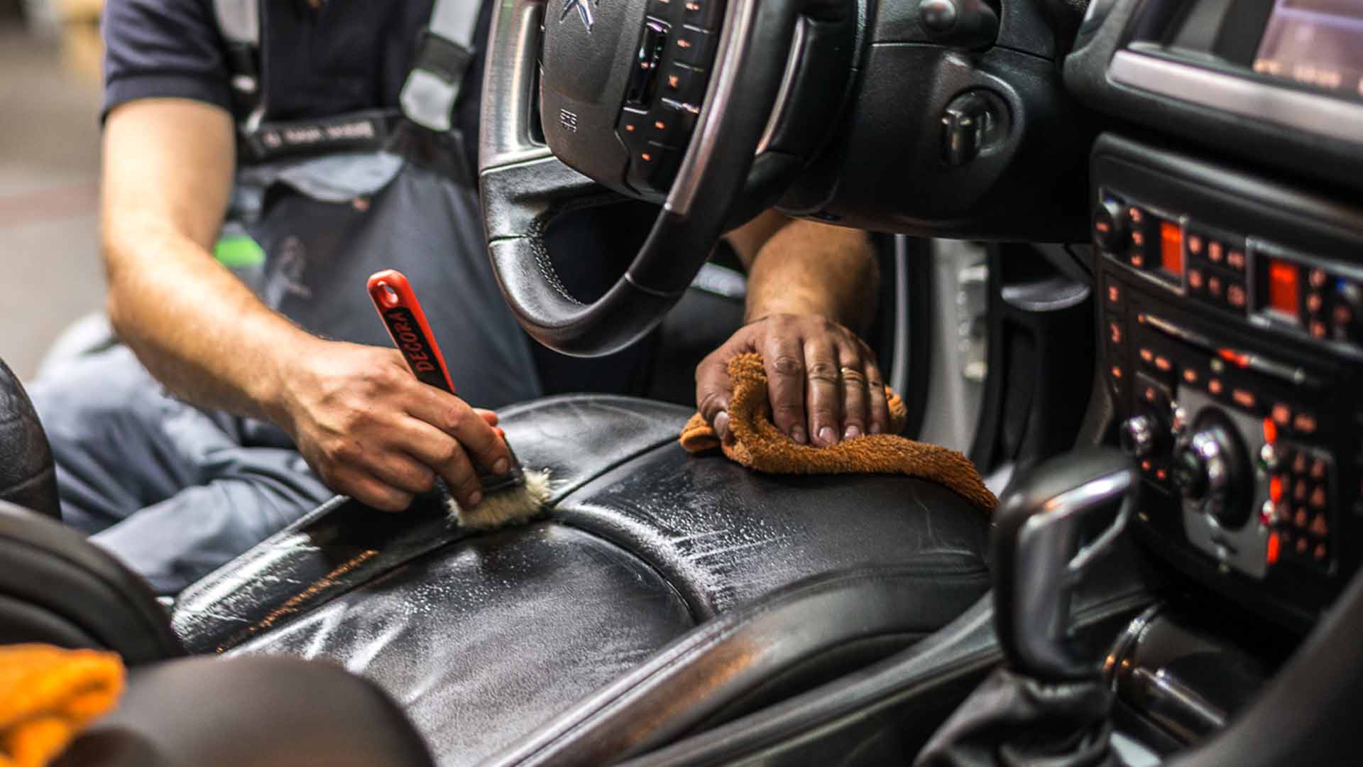 Fahrzeugpflege und Aufbereitung: Das Auto zum Glänzen bringen! ✨