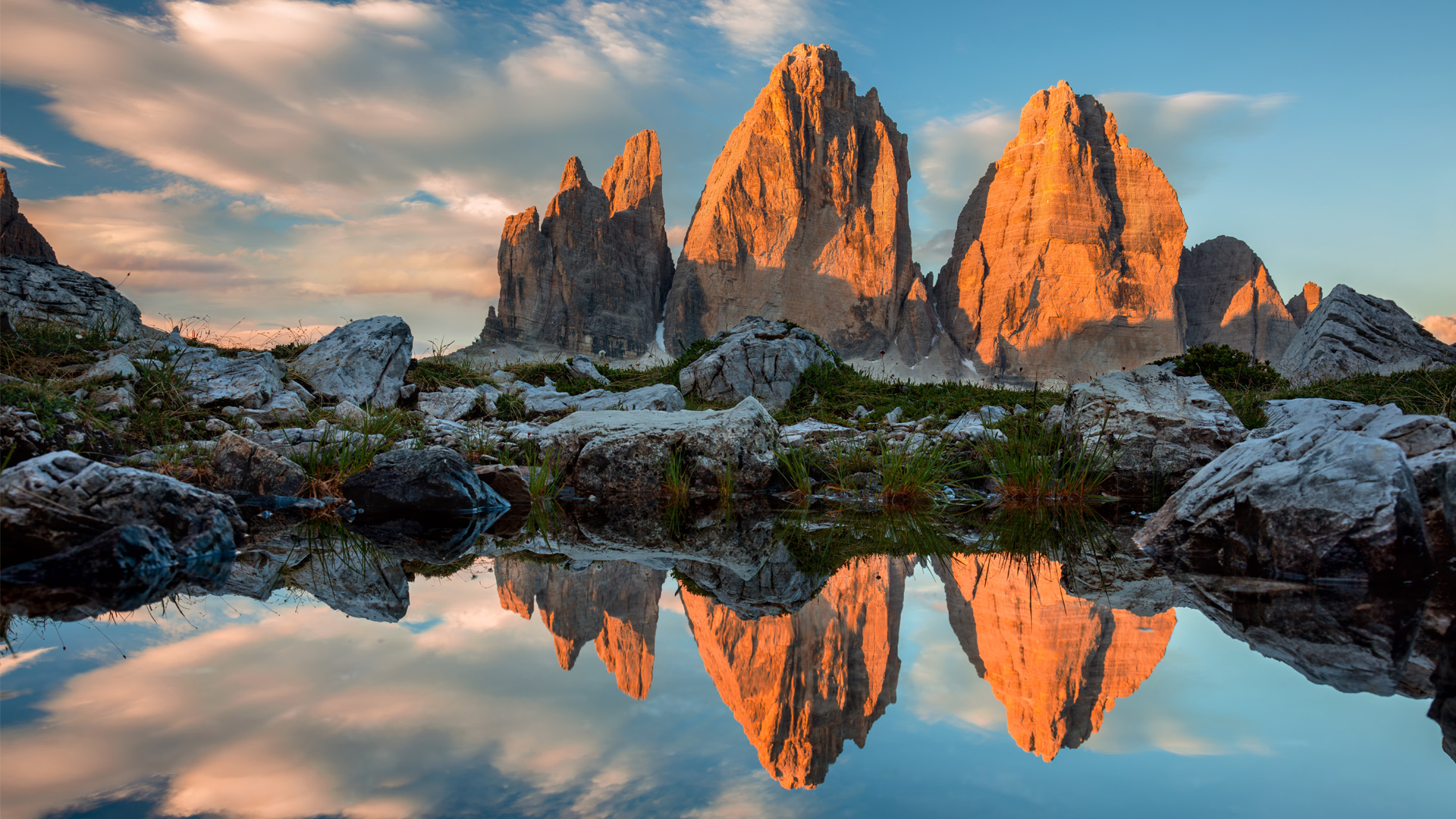 Mit dem Auto durch die Dolomiten: Freiheit, Fahrspaß und atemberaubende Natur